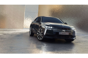 Новий DS N°4 вже в Україні: ще більше експресії, розкоші, технологічності