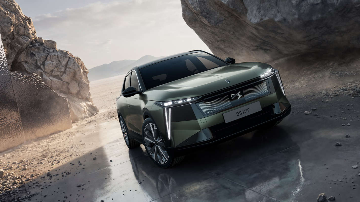 DS Automobiles представляє Новий DS N°7: розкішний, ексклюзивний, високотехнологічний кросовер преміального рівня